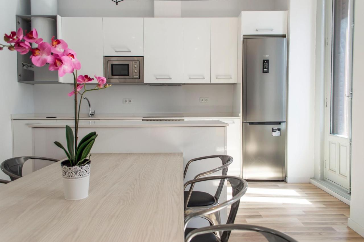 For You Rentals New Design Apartment Temporal Puerta Del Sol Pre10C Madrid Bagian luar foto