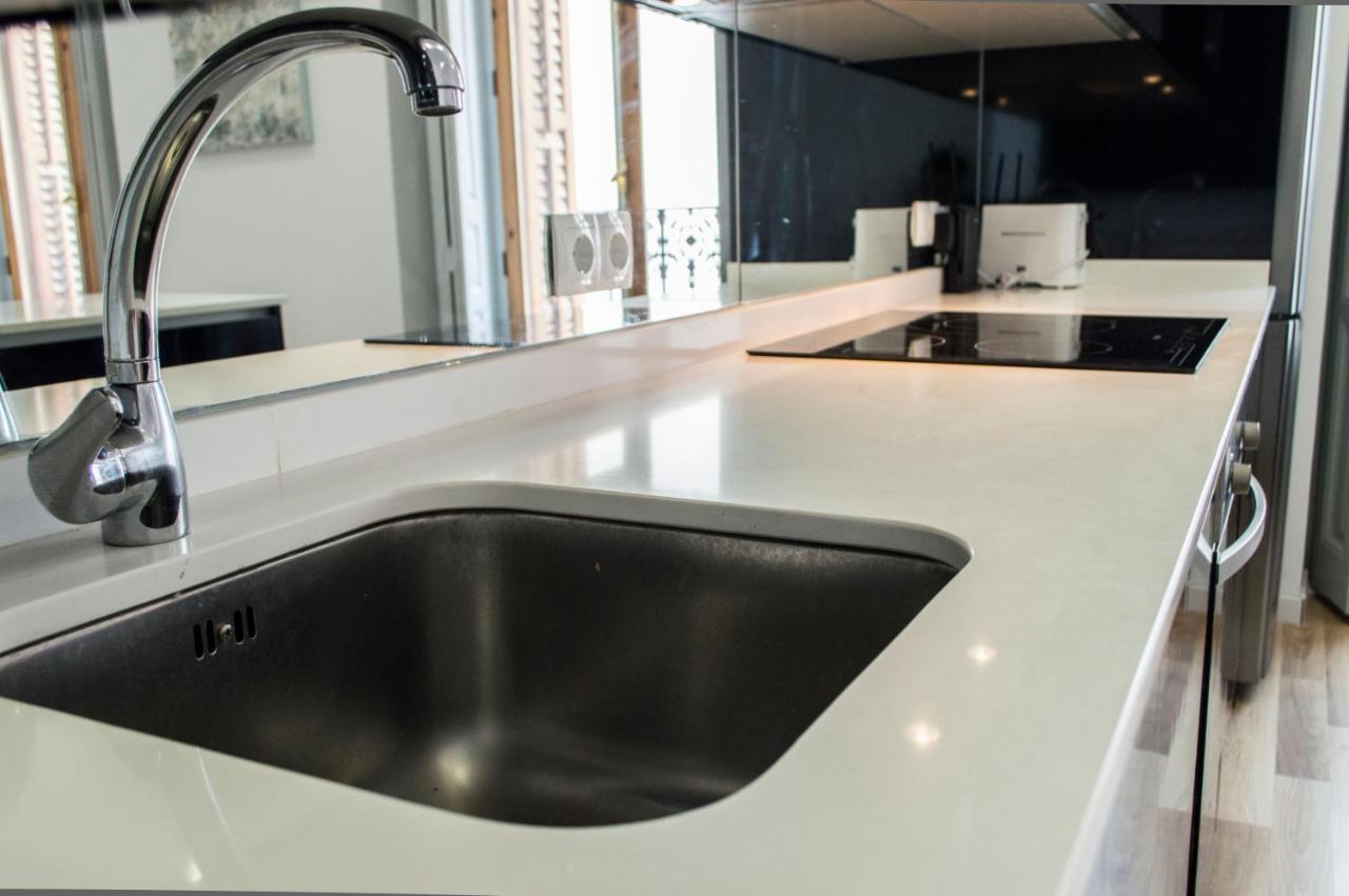 For You Rentals New Design Apartment Temporal Puerta Del Sol Pre10C Madrid Bagian luar foto