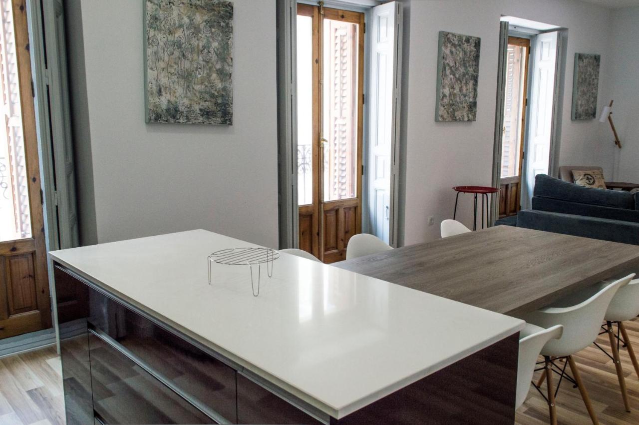 For You Rentals New Design Apartment Temporal Puerta Del Sol Pre10C Madrid Bagian luar foto